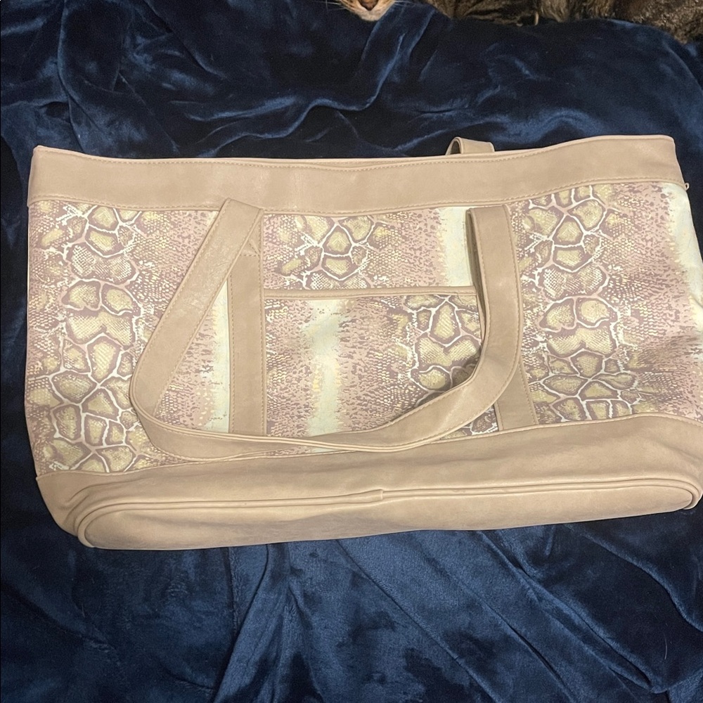 NWT Donna Sharp Taboo Megan Shopper Tote